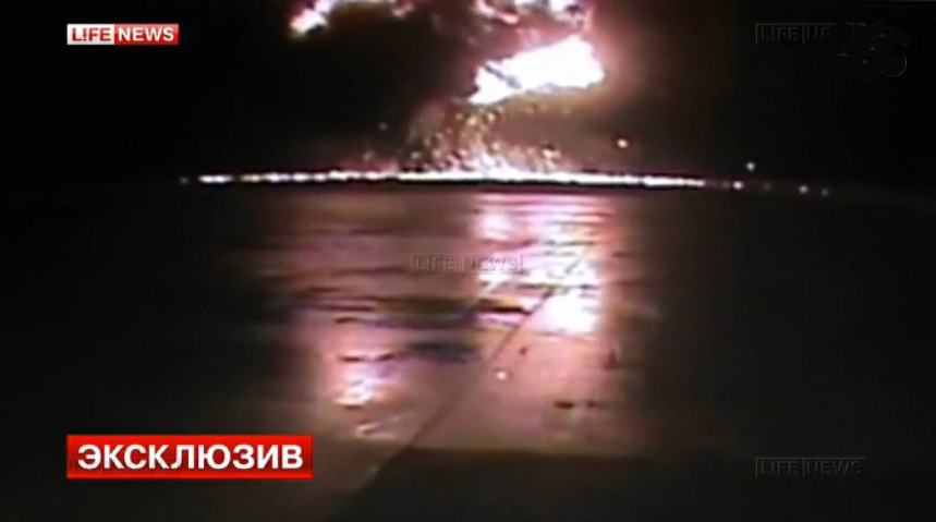 俄羅斯波音737客機在喀山墜毀瞬間[組圖]