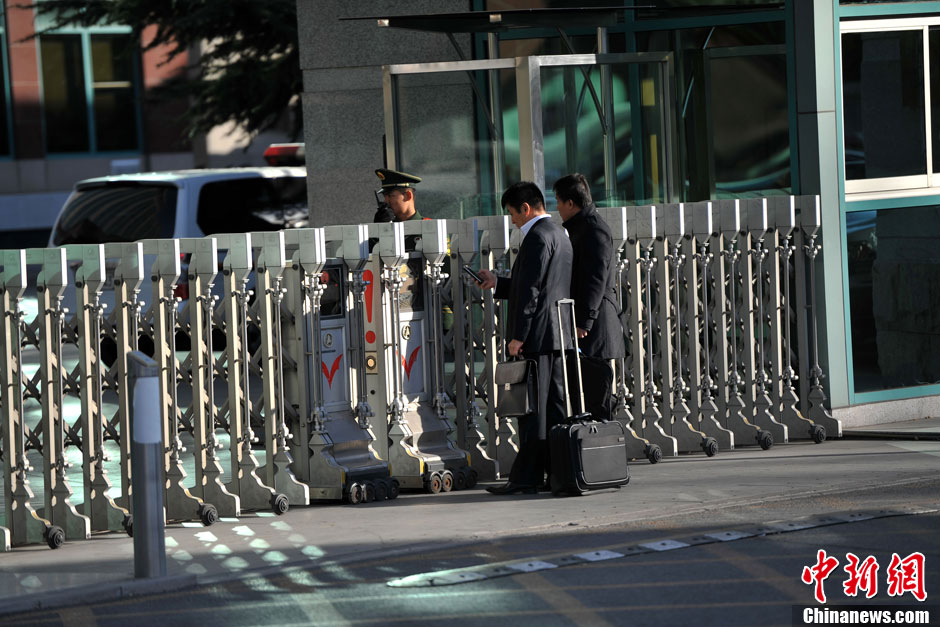 李某某等五人强奸上诉案今不公开开庭审理