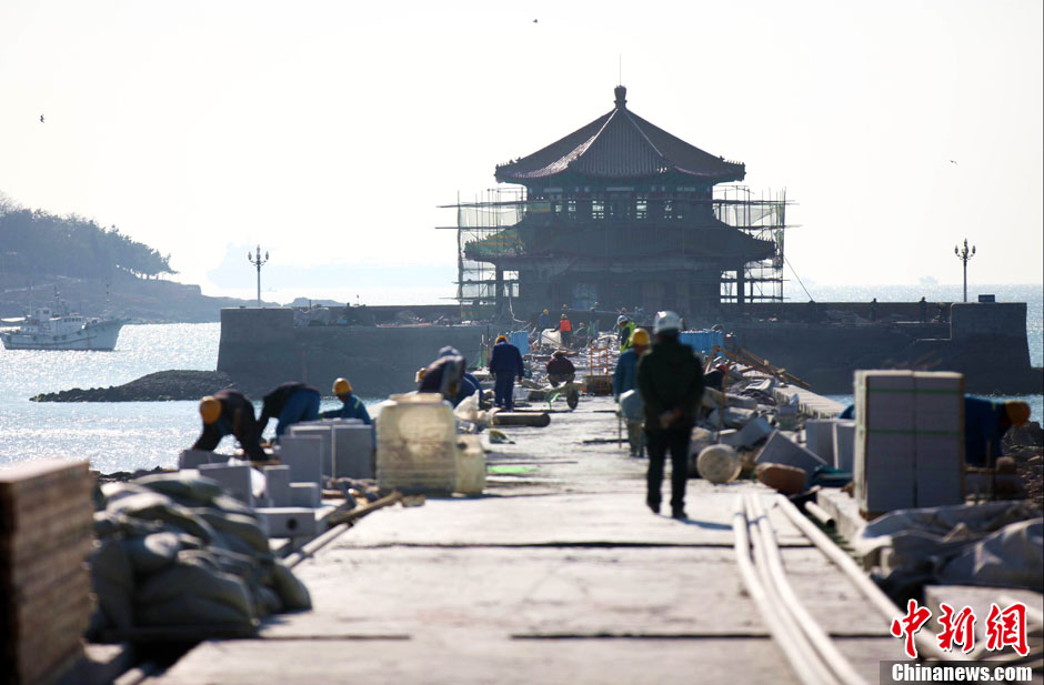 青島棧橋重修基本成形 回瀾閣搭架準備整修