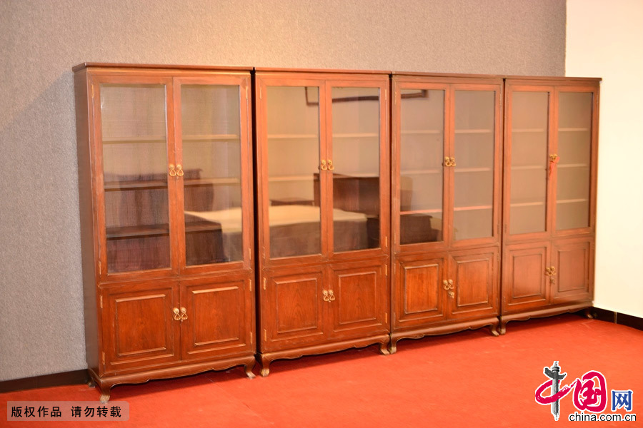 2013年11月22日，“紫檀的奧秘——中國紫檀博物館館藏珍品特展”，李瑞環親手製作的傢具成為展會一大亮點。