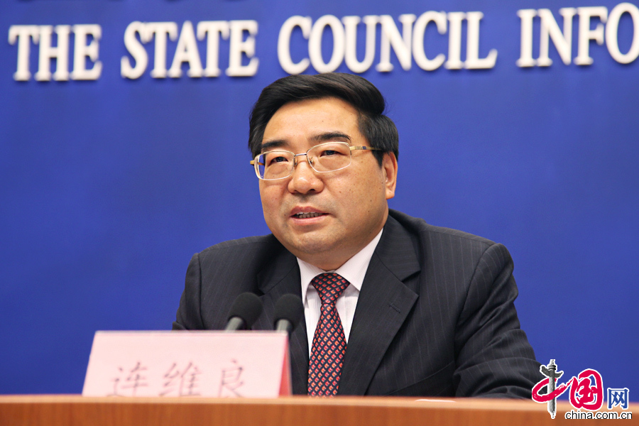 11月25日，国家发改委副主任连维良在国新办回答记者提问。 中国网记者 李佳摄影