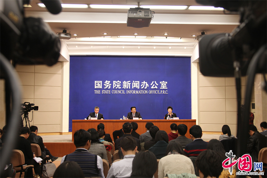 11月25日，国家发改委副主任连维良在国新办回答记者提问。 中国网记者 李佳摄影