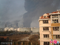 2013年11月22日，青島黃島區化工區附近發生爆炸，事故現場。圖片來源： 中國網圖片庫