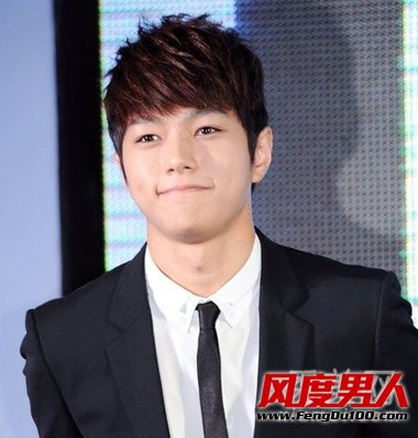 冬季韩式男生<em>短发</em>冬天<em>韩国流行</em>男生烫发<em>发型</em>_