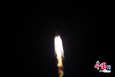12月2日1时30分，搭载着嫦娥三号的长征三号乙运载火箭在西昌卫星发射中心发射升空。中国网记者 郑亮 摄影
