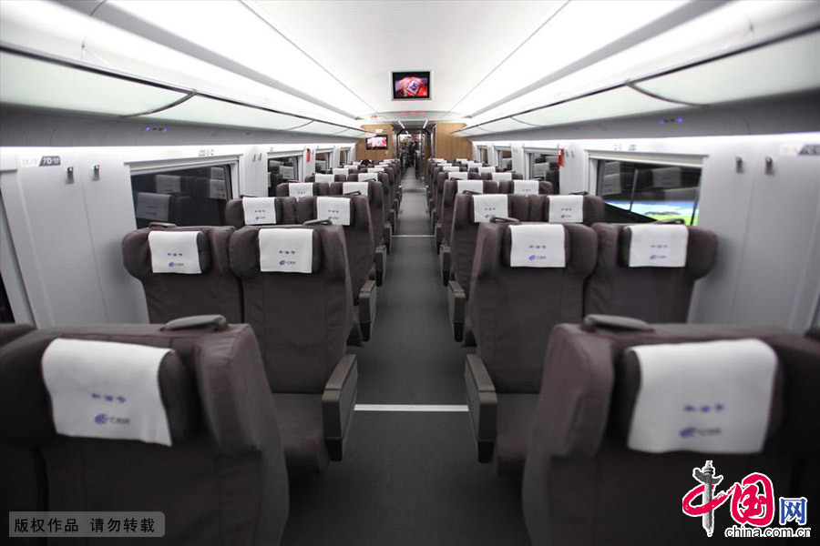 2013年12月1日，津秦高鐵天津西站始發車的頭等艙內景。