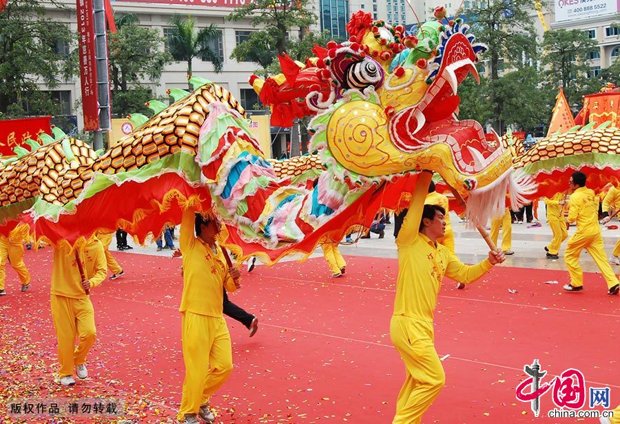 六坊云龙舞是流传于中山市古镇镇六坊村的一种传统民间舞蹈，距今已有300多年历史。中国网图片库 关煜柔/摄