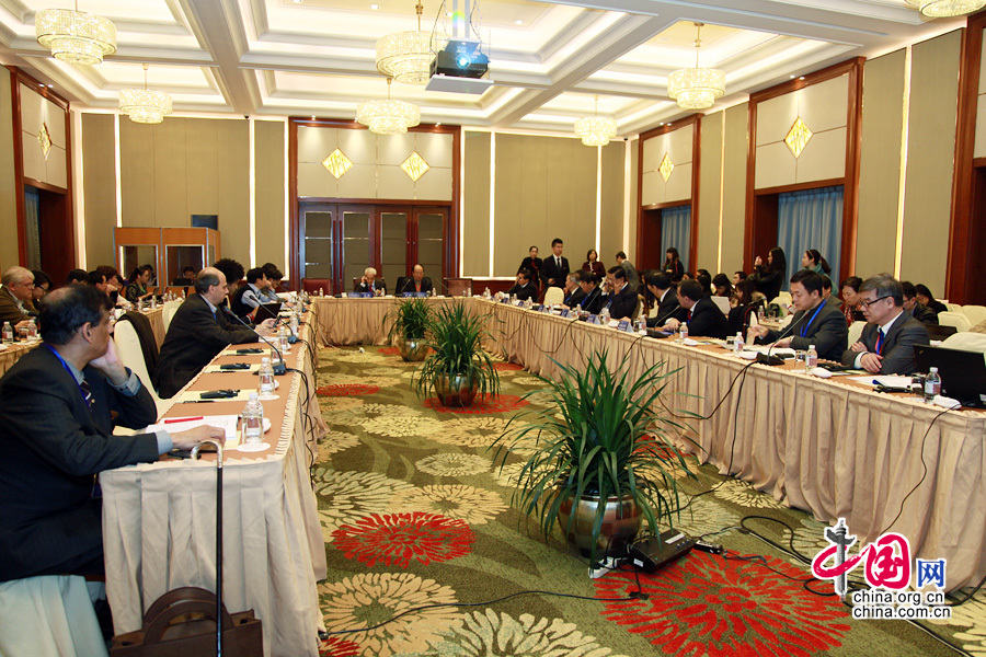2013年12月7日，“中國夢與世界繁榮”圓桌會議舉行，圖為會議現場。