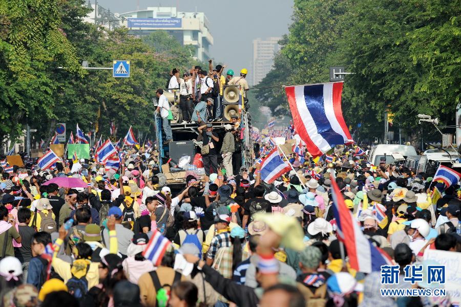 （國際）（9）泰國反政府示威者要求英拉交權