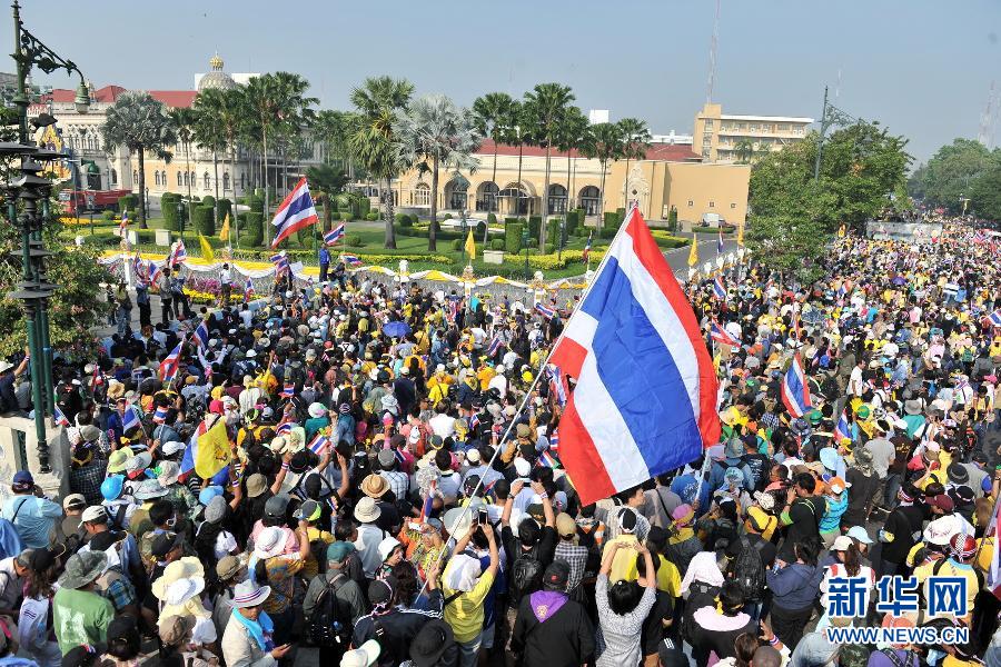 （國際）（1）泰國反政府示威者要求英拉交權