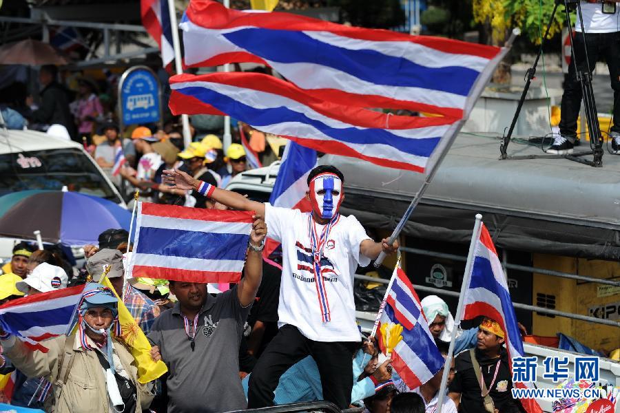 （國際）（10）泰國反政府示威者要求英拉交權