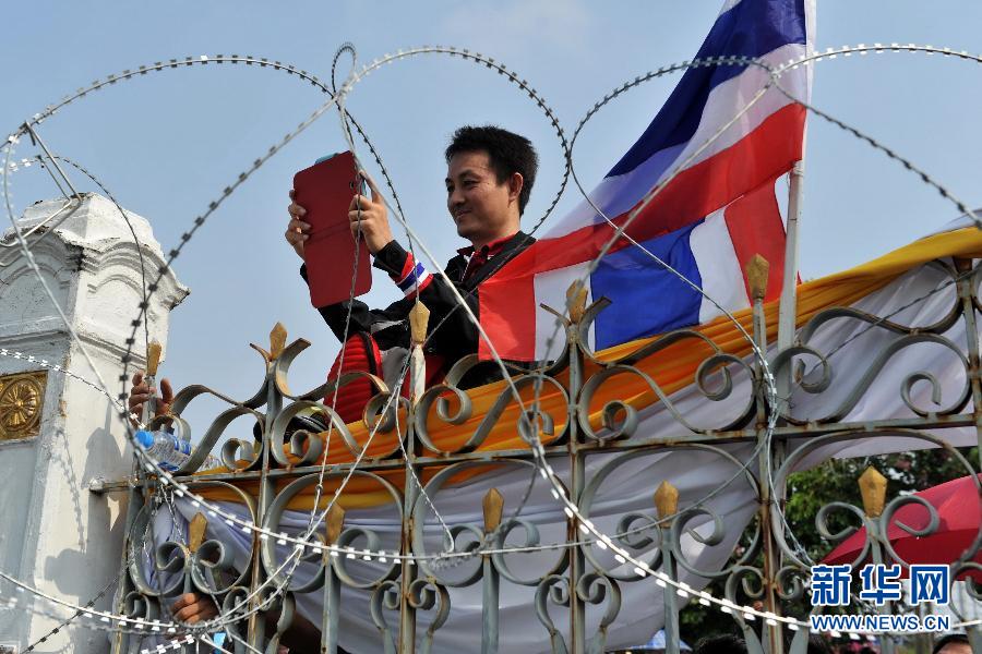 （國際）（3）泰國反政府示威者要求英拉交權