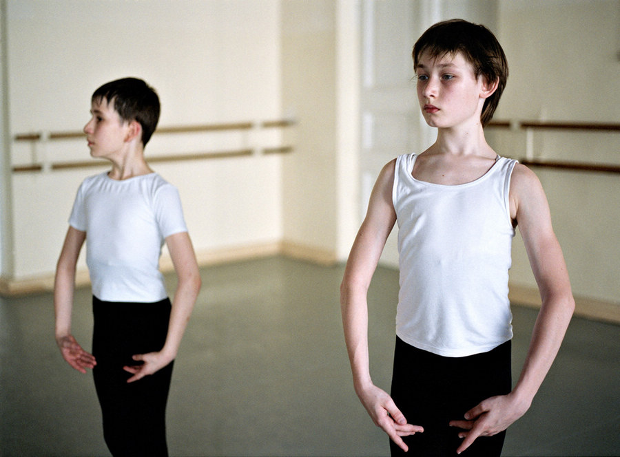 俄罗斯芭蕾舞学生的艰苦练舞生活[组图]