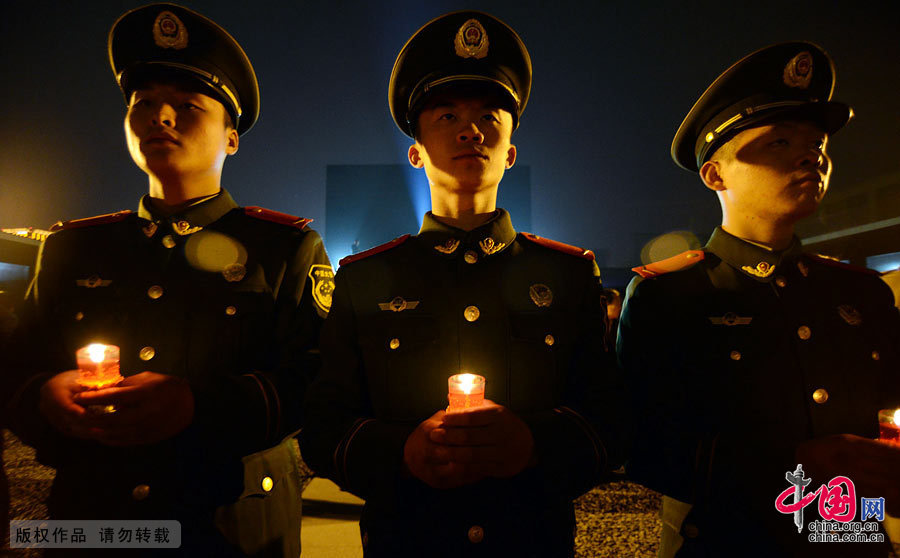 京舉行“和平燭光祭”悼念南京大屠殺遇難同胞 [組圖]