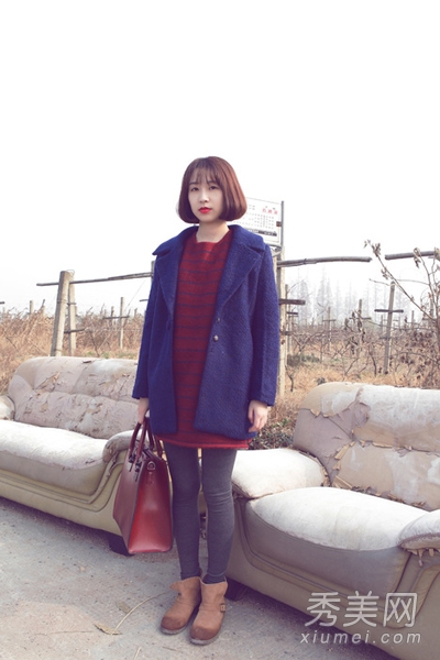 冬季搭配:呢子大衣+裤袜+靴子 hold住潮流