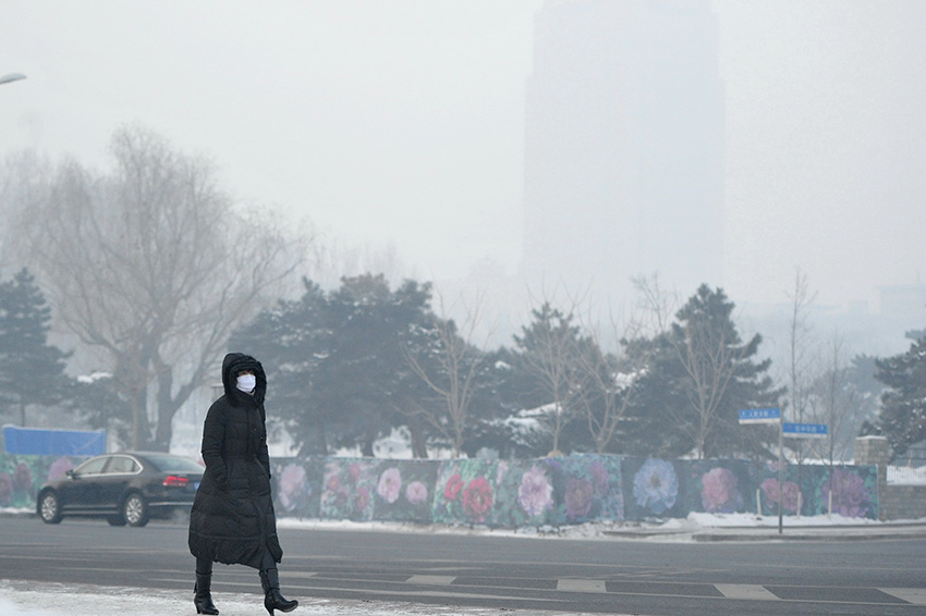吉林遭遇雾霾天气 空气质量重污染