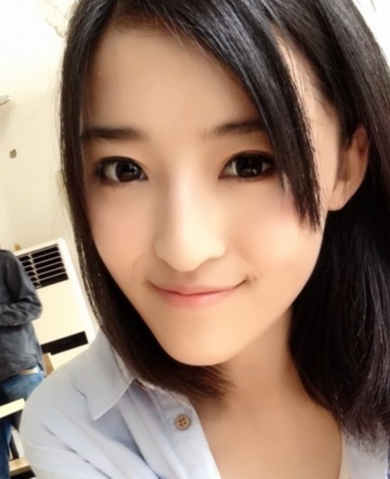 央视体育新主播甜美清新 迷人微笑秒杀观众_体育中国_中国网