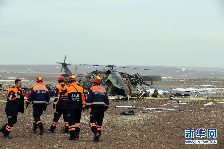 土耳其一军用直升机坠毁4人死亡