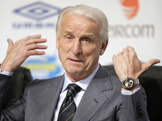 2008年5月1日,意大利老帅特拉帕托尼正式出任爱尔兰队主教练.