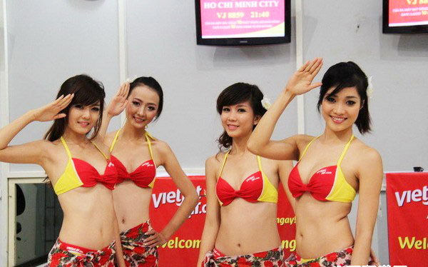 越南客机上举行比基尼选美比赛