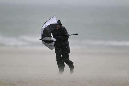 欧洲:部分国家遭遇狂风暴雨