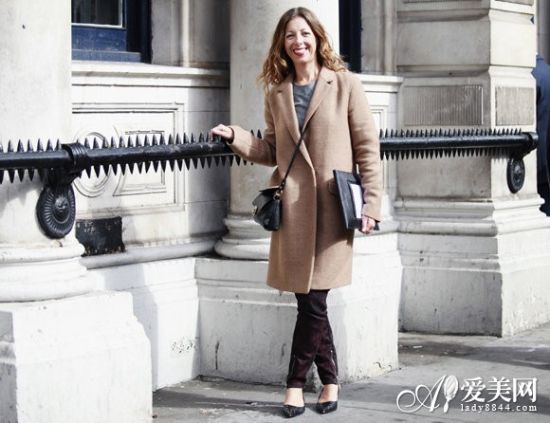 百搭款驼色<em>超长</em>大衣 冬装<em>搭配</em>不烦恼(组图)_资