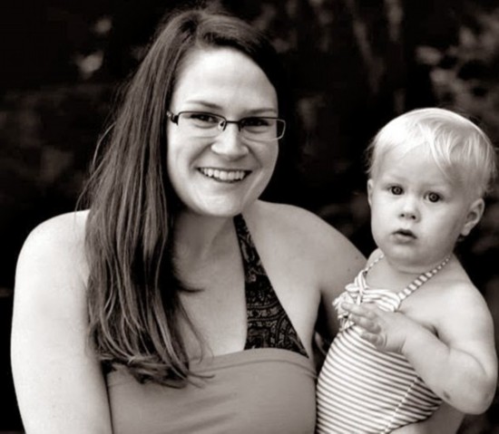 美国女子五年未<em>用洗发水</em> 自称<em>头发</em>更健康(图)_