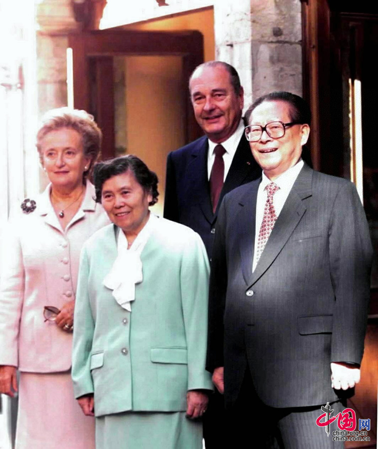 1999年中国国家主席江泽民对法国进行国事访问