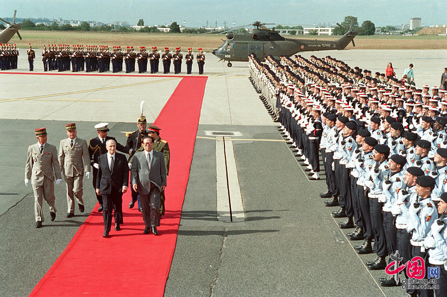 1994年江澤民訪問法國