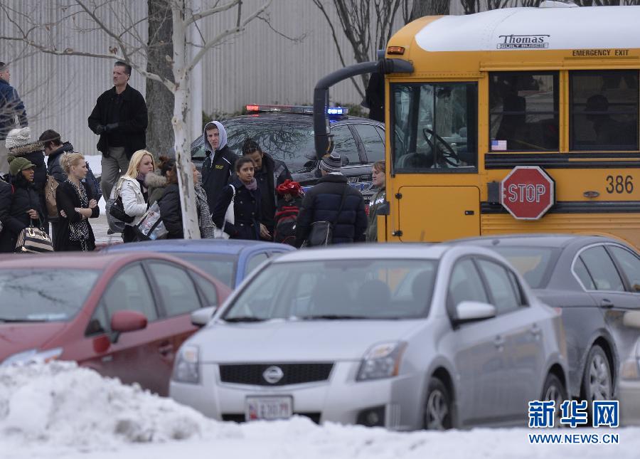 美國馬里蘭州一購物中心發(fā)生槍擊事件致3人死亡