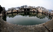 2月9日，在安徽黄山市宏村拍摄的雪景。