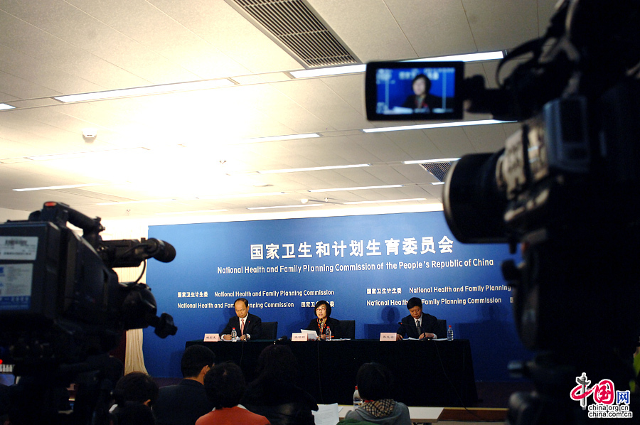  2月10日，国家卫生计生委举行发布会，介绍全国卫生计生工作会议情况和2014年工作要点，以及贫困地区儿童营养改善项目实施情况。中国网记者 寇莱昂 摄