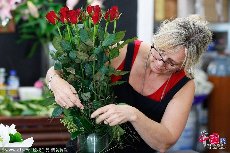 當地時間2014年2月12日，澳大利亞雪梨，情人節將至，許多商家進行了浪漫氣氛的佈置。 圖片來源：Brendon Thorne/Getty Images/CFP