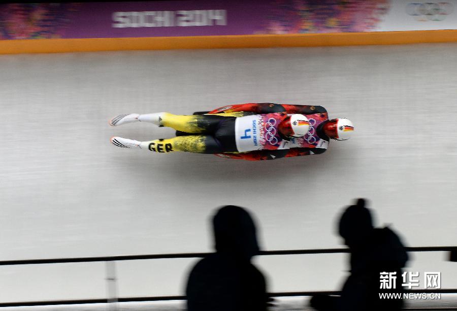 索契:男子双人无舵雪橇德国组合收获金牌_+视