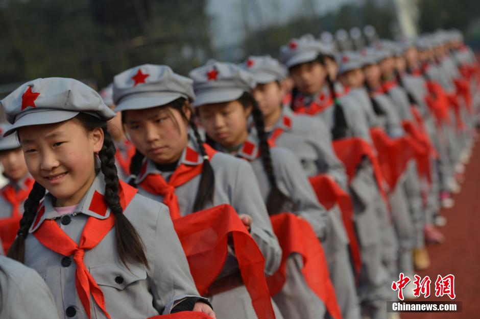 鄧小平曾就讀小學建成紅軍小學 上千“小紅軍”迎落成