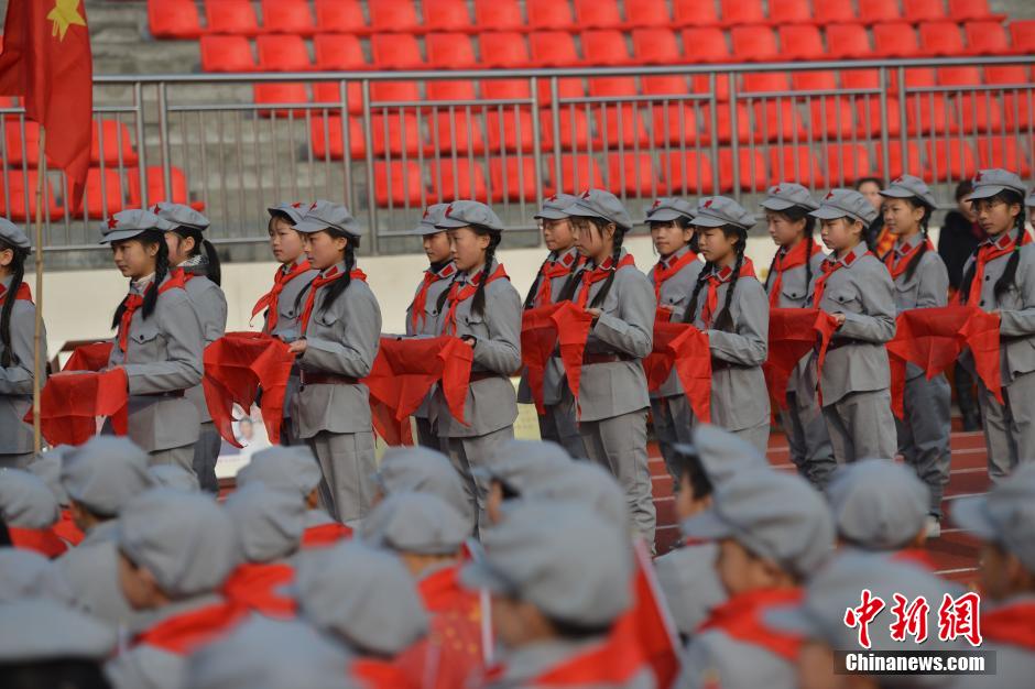 邓小平曾就读小学建成红军小学 上千“小红军”迎落成