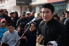 “胡集书会”被誉为中国民间曲艺“活化石”，是兴起并扎根于山东省惠民县胡集镇的一种曲艺集市盛会。