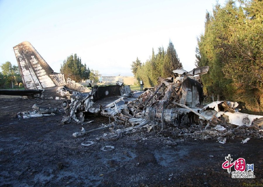 当地时间2014年2月21日，利比亚一架军用飞机在突尼斯古兰巴利耶坠毁，11人遇难。据报道，这架飞机在距离突尼斯首都以南40公里处的古兰巴利耶地区坠毁，机上包括3名医生，2名病人和6名机组人员。