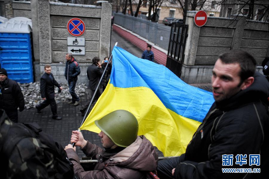 乌克兰议会宣布亚努科维奇“自动丧失总统职权”