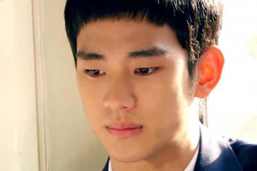 <em>金秀贤诠释</em>男人的<em>发型</em>带动气质_生活频道_中