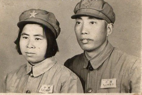 婚纱照50寸的水晶相框_50年代婚纱照(2)