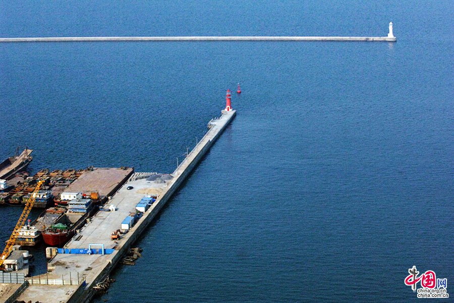 2月21日，俯瞰世界经济论坛达沃斯年会场馆——大连国际会议中心环绕海港。 中国网记者 寇莱昂 摄