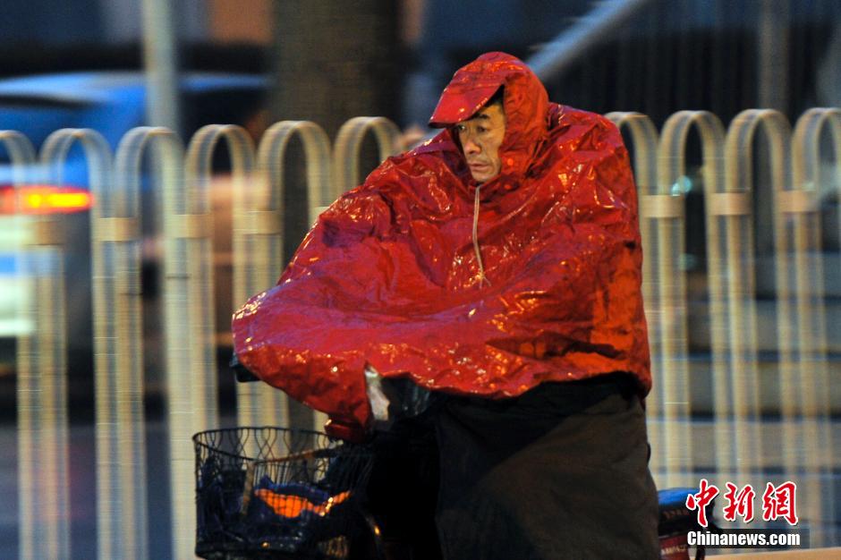 北京大部地區(qū)喜降春雨 霧霾或被驅(qū)散