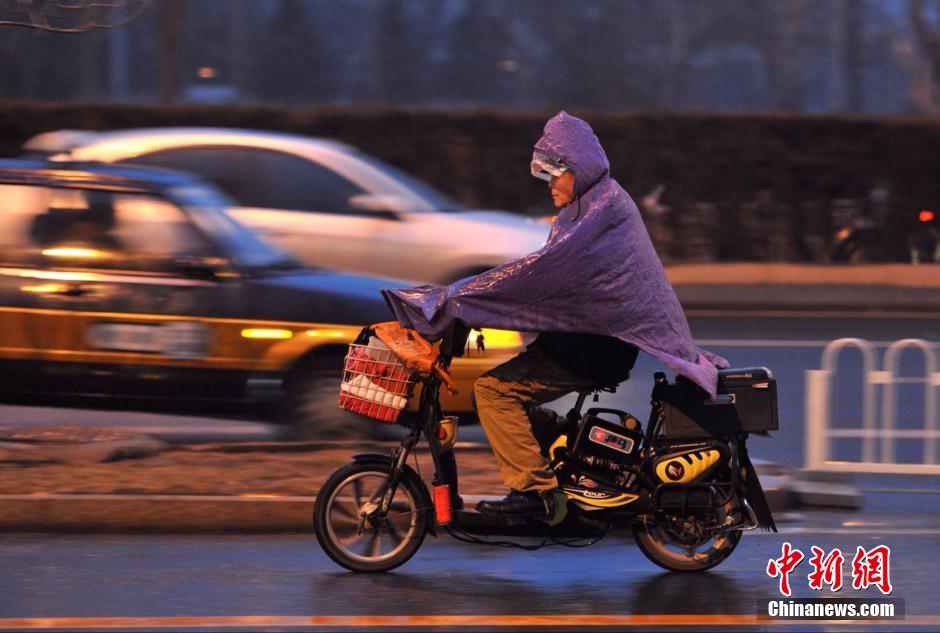 北京大部地區(qū)喜降春雨 霧霾或被驅(qū)散