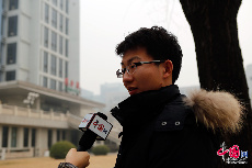 2014年全国“两会”开幕在即，中国网记者采访了社会各界人士，让他们从个人角度谈谈对今年“两会”关注重点内容，以及他们的期待。大四学生小李，关注大学生就业问题，期望对大学生就业问题给予更多关注，创造更多就业机会。 