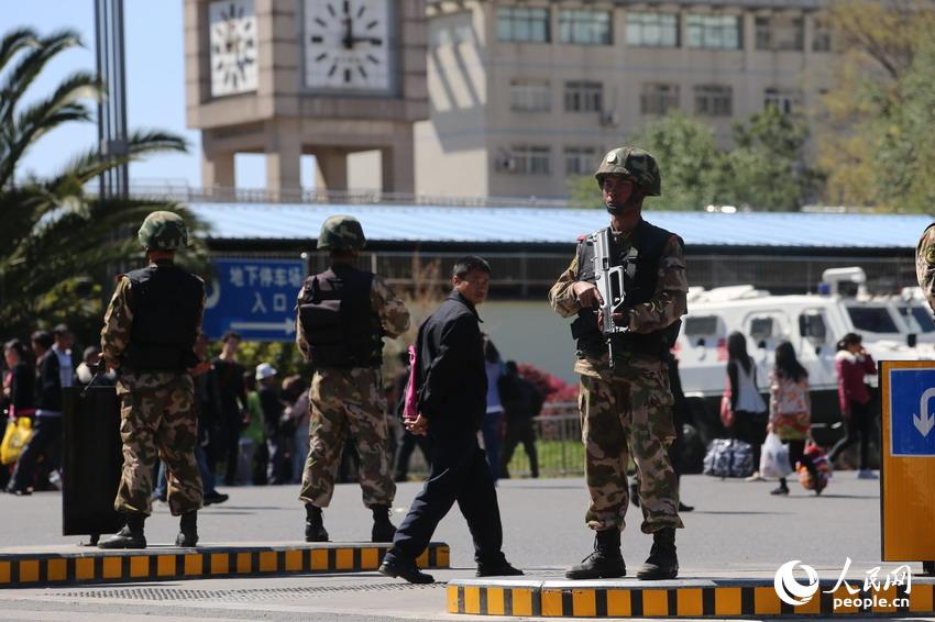 2014年3月2日，昆明火车站秩序基本恢复，武装警察进驻昆明火车站执勤。