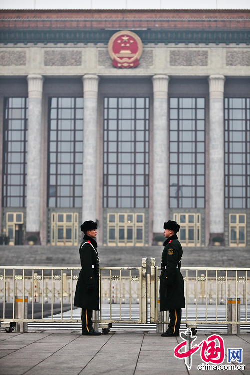 3月3日，两会开幕前夕，天安门、人民大会堂及周边地区安保全面升级。 中国网记者 郑亮摄影