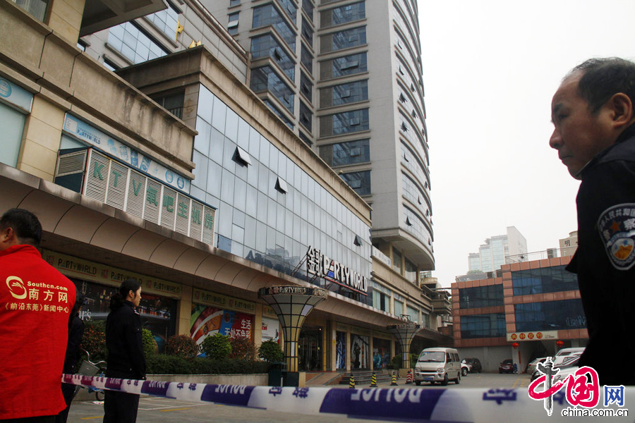 2014年3月3日，广东省东莞市旗峰路中侨大厦4楼餐厅发生爆炸事故。图为事故现场。 图片来源：CFP