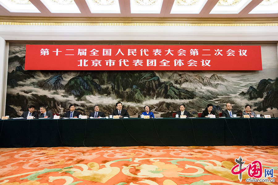 3月6日,全国人大代表、北京市常务副市长李士祥在北京团开放日活动上回答记者提问。 中国网记者 董宁摄影