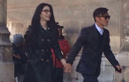 范冰冰谢霆锋巴黎会面 牵手录节目有说有笑